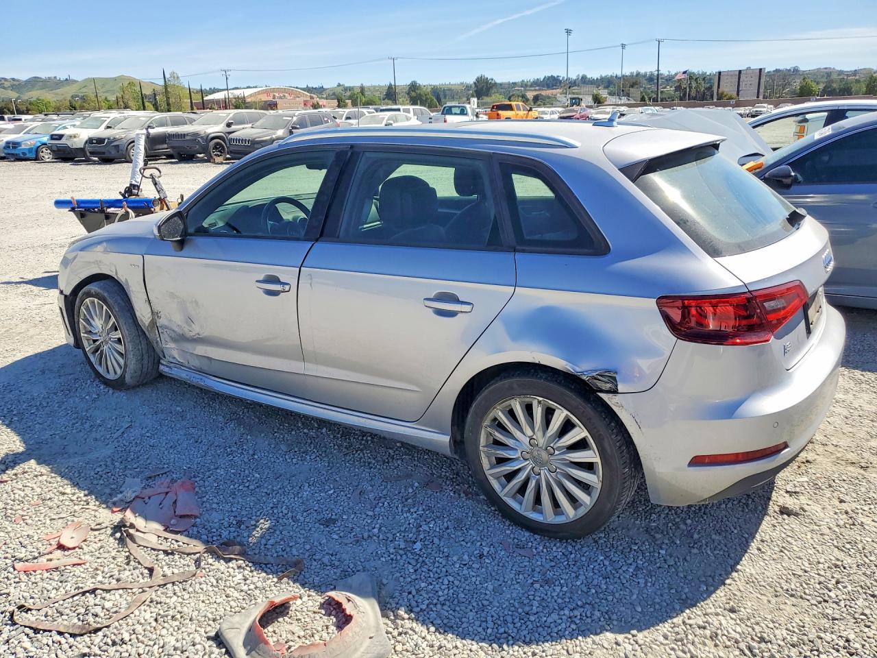 2016 Audi A3 E-Tron Premium - Фото 2