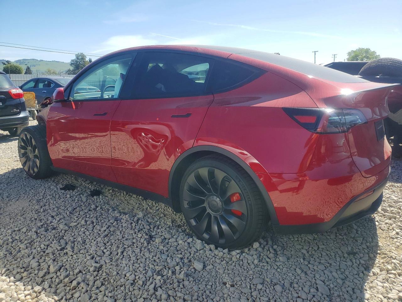 2023 Tesla Model Y - Фото 2
