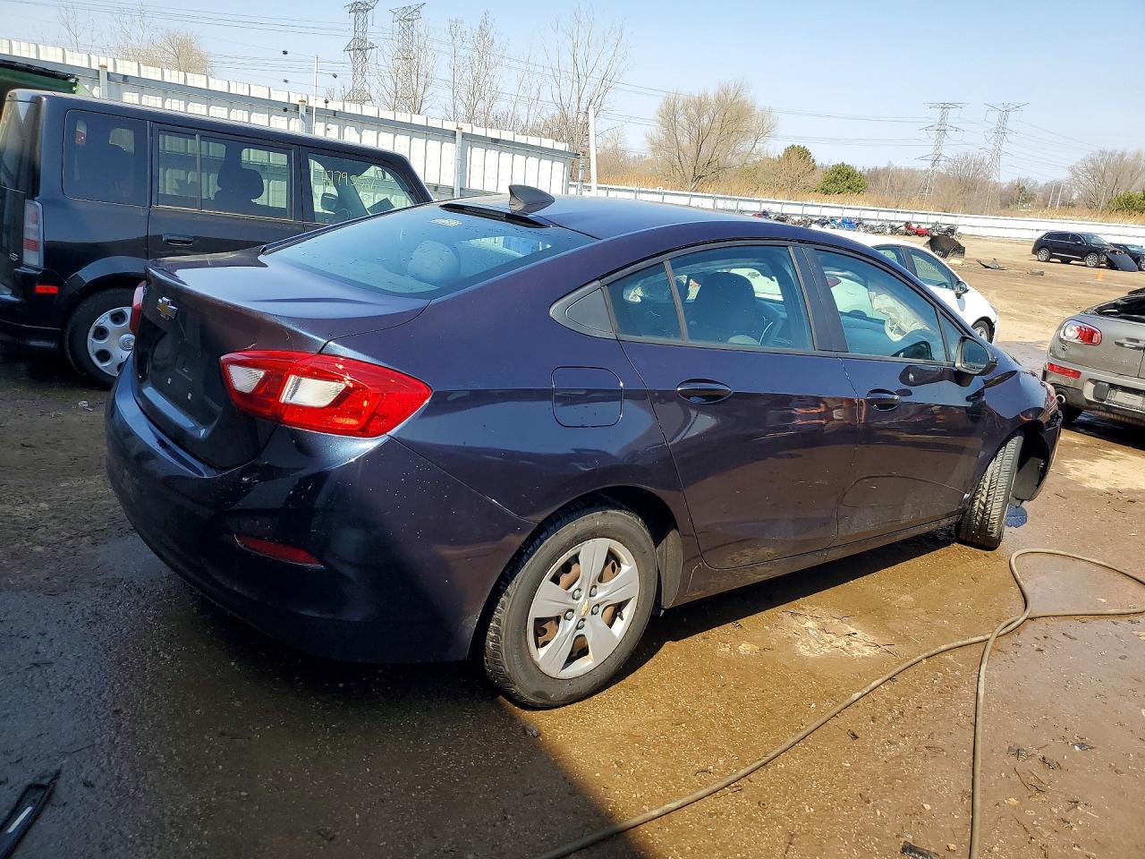 2016 Chevrolet Cruze Ls - Фото 3