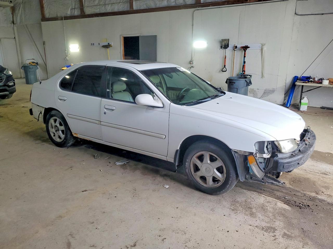 1998 Nissan Altima Xe - Фото 4