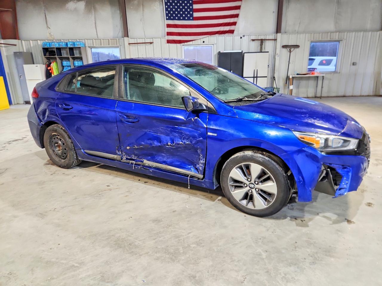 2019 Hyundai Ioniq Plug-In Hybrid Base - Фото 4