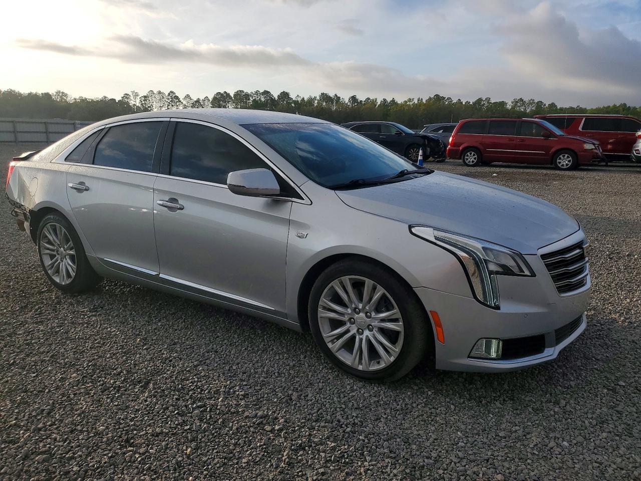 2018 Cadillac Xts Luxury - Image 4