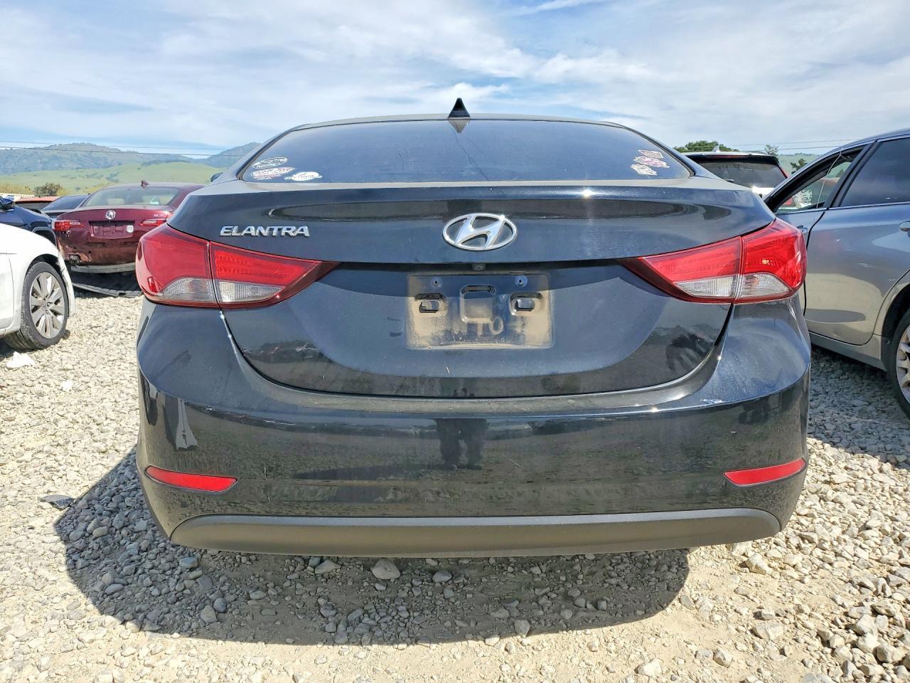 2016 Hyundai Elantra Se - Фото 6