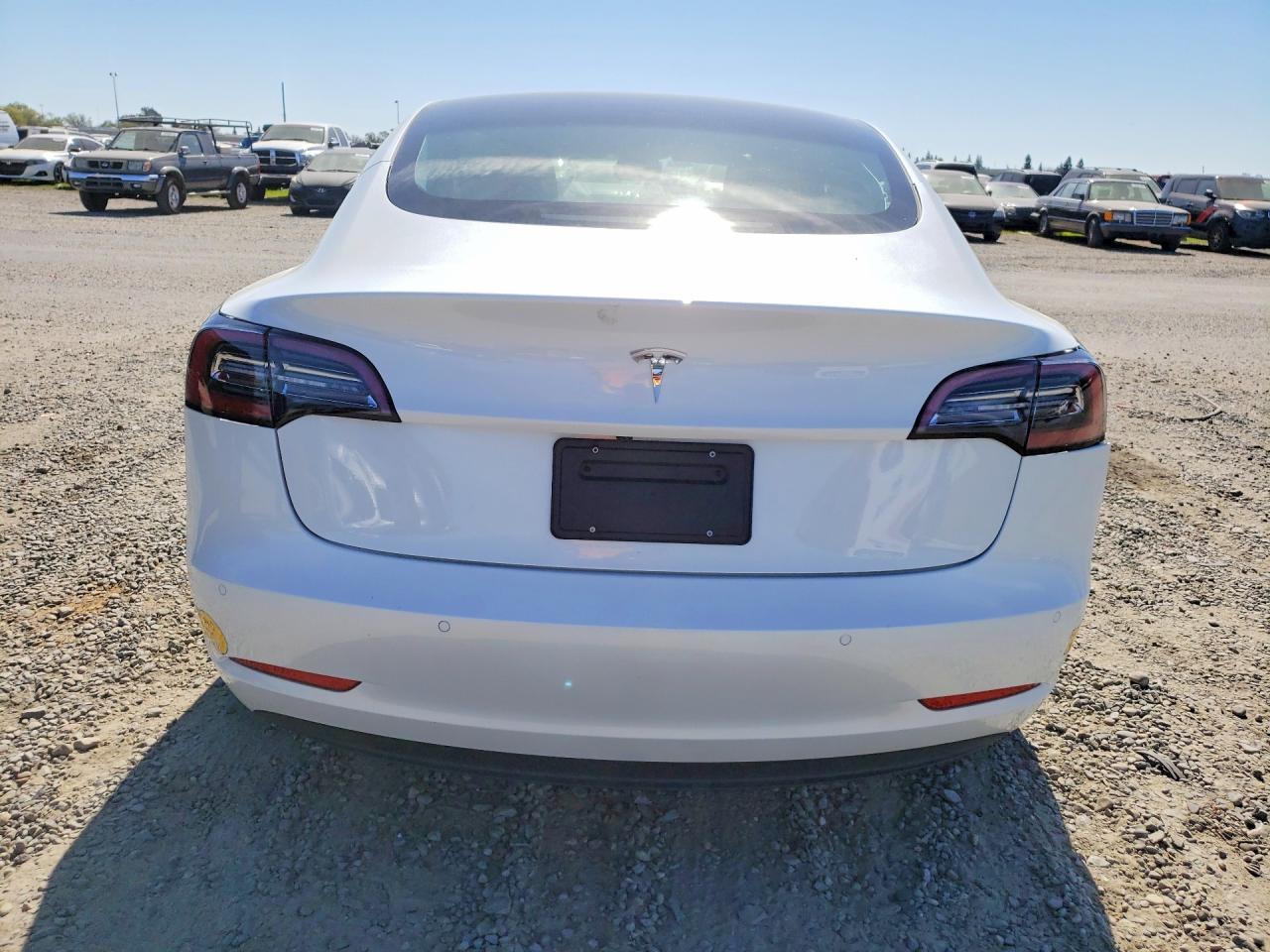 2021 Tesla Model 3 - Фото 6