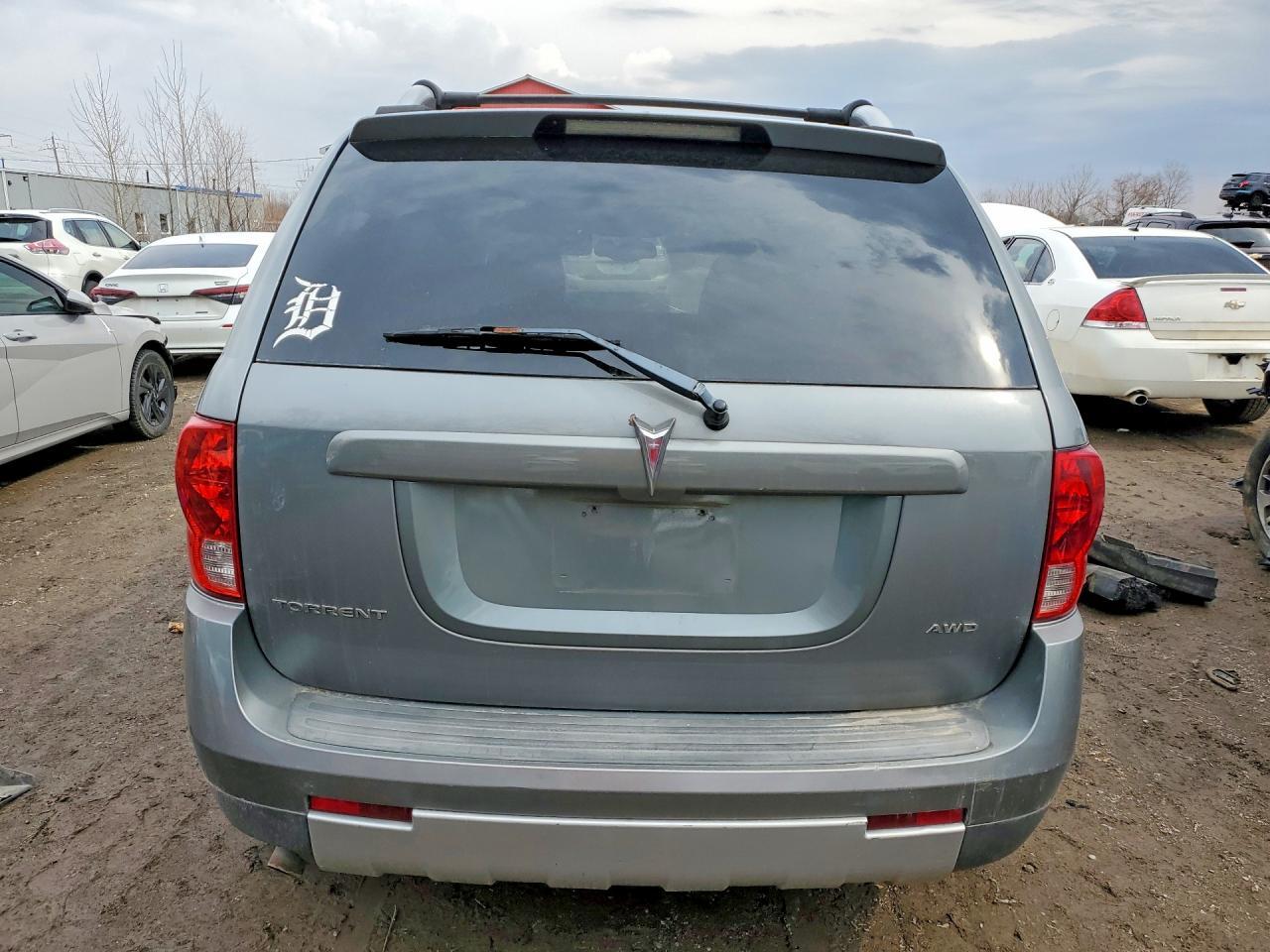 2006 Pontiac Torrent - Image 6