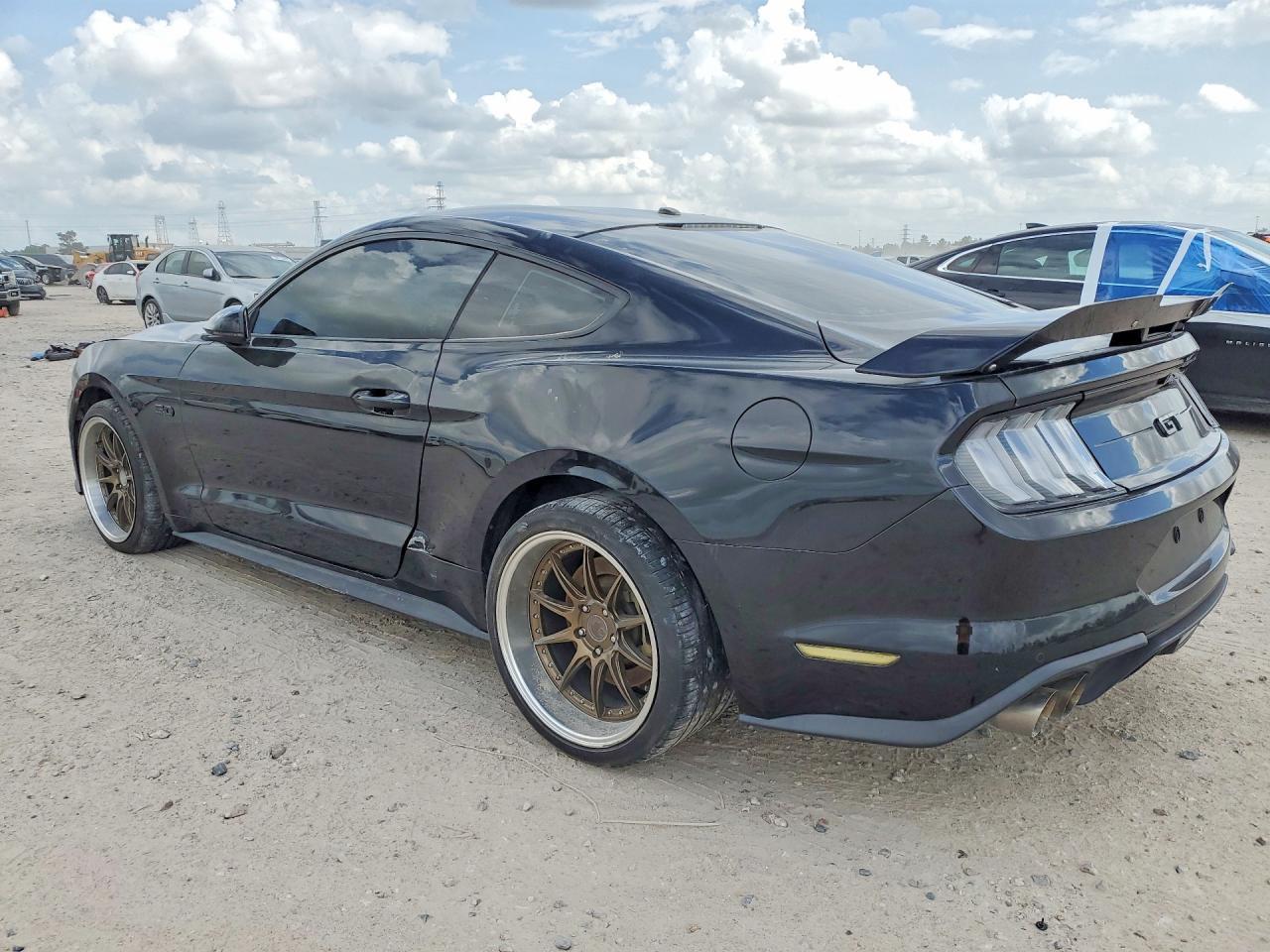 2019 Ford Mustang Gt Carbon Series - Image 2