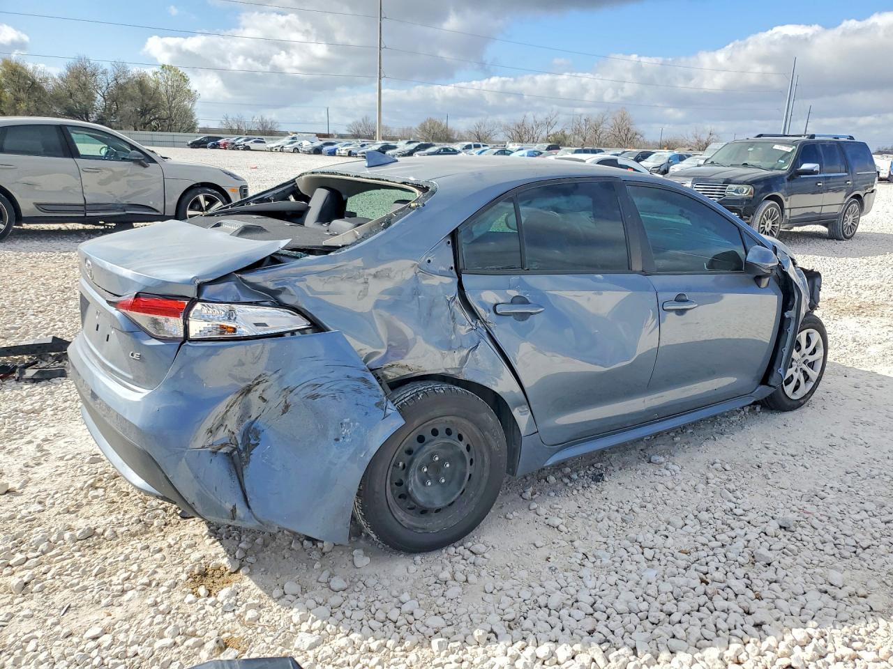 2022 Toyota Corolla Le - Фото 3