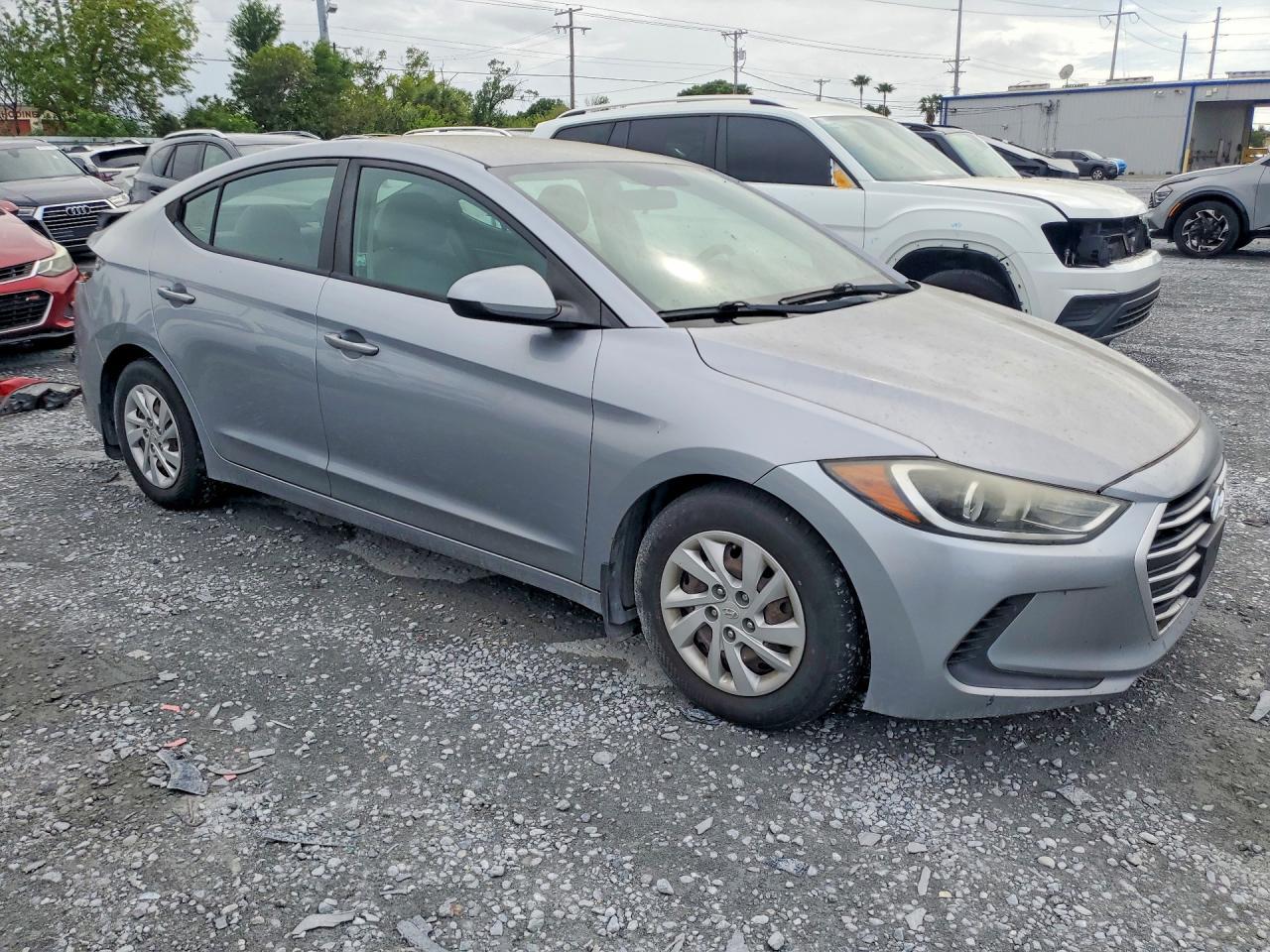 2017 Hyundai Elantra Se - Фото 4