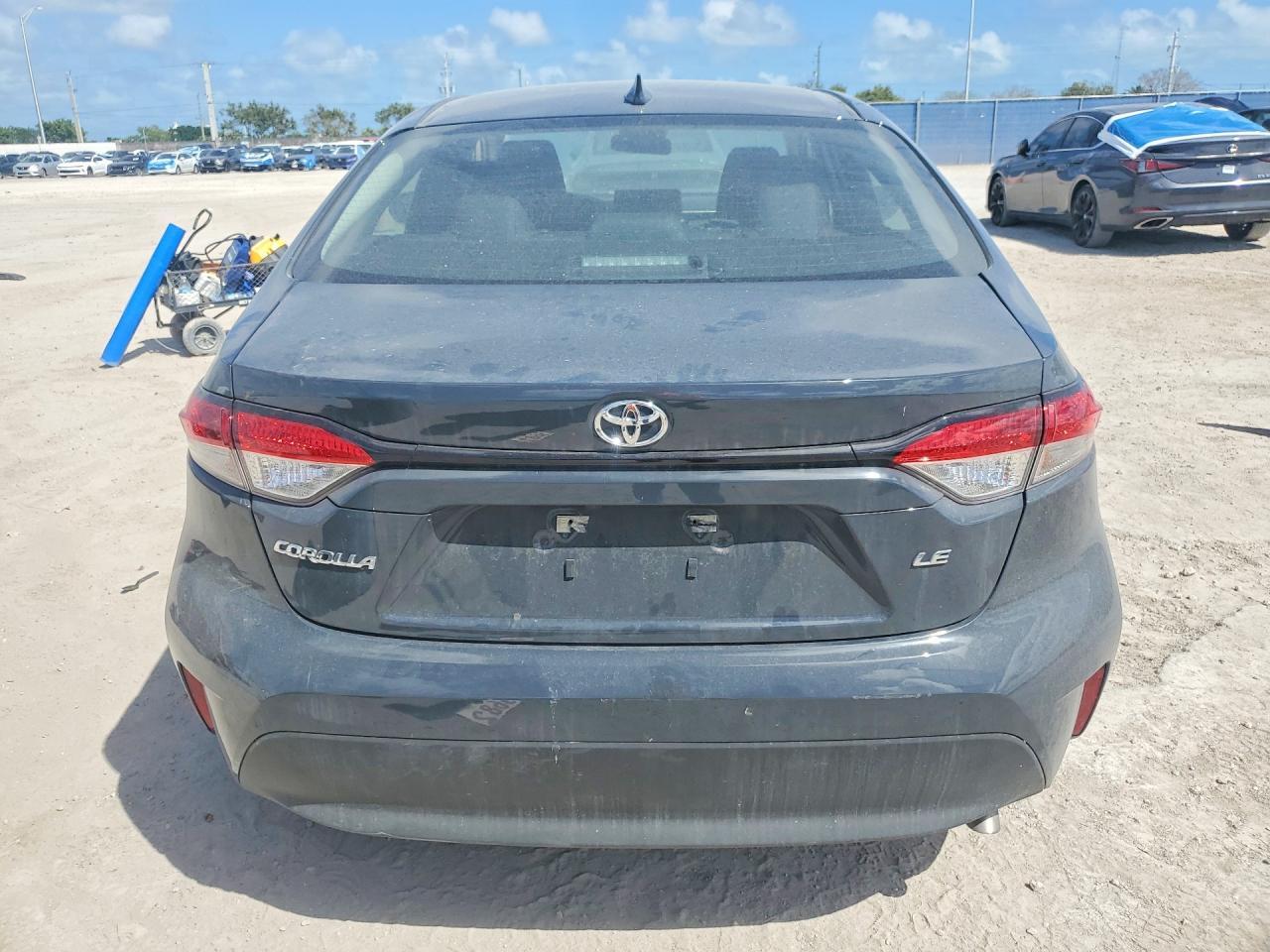 2025 Toyota Corolla Le - Image 6
