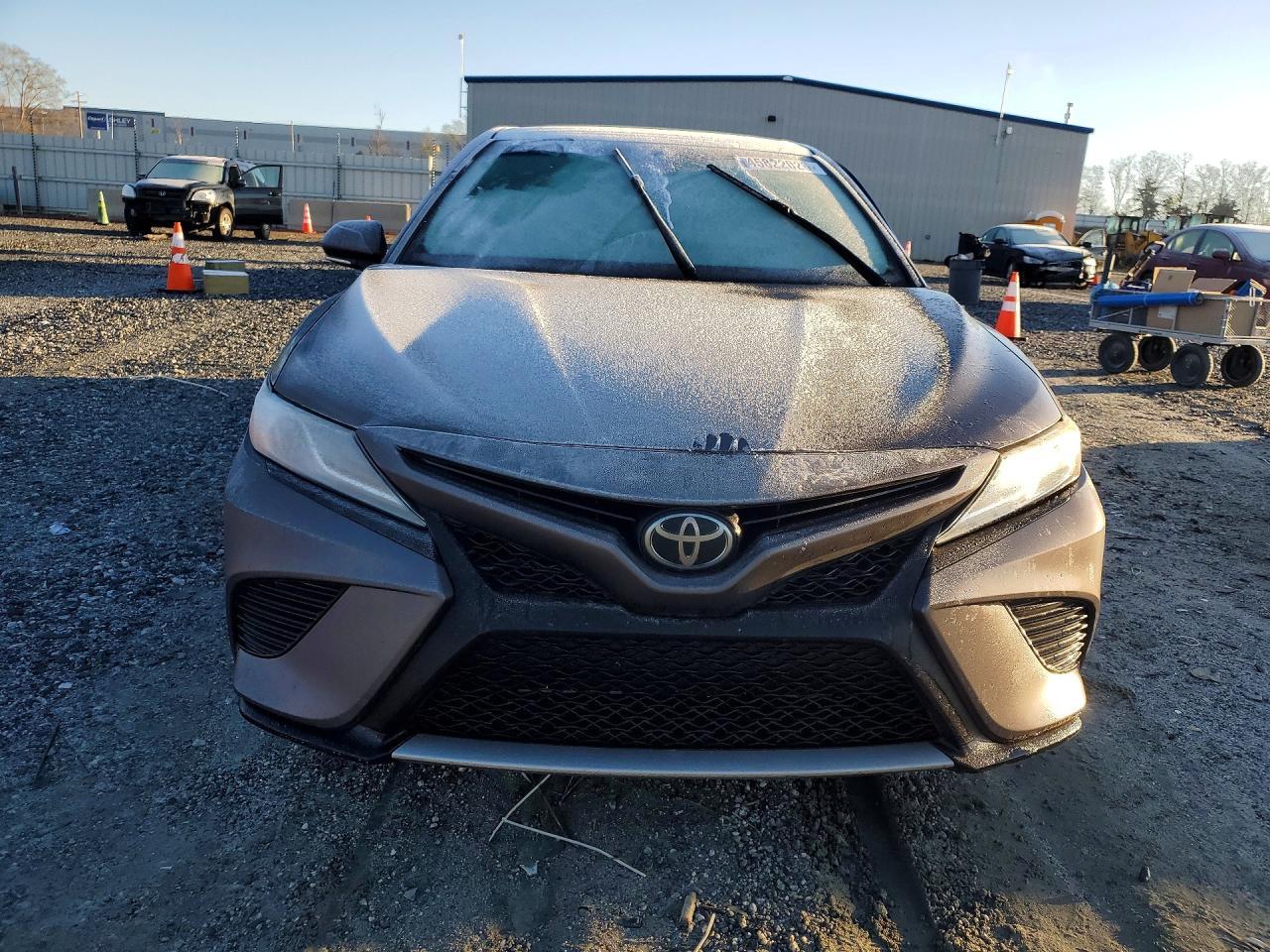 2020 Toyota Camry Xse - Фото 5