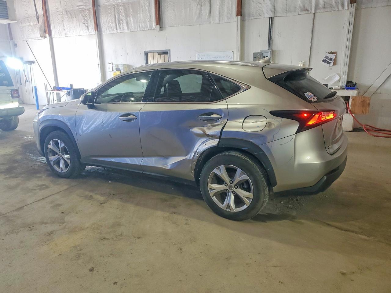 2017 Lexus Nx 200T Base - Фото 2