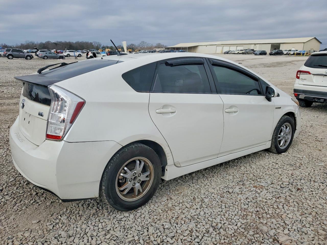 2011 Toyota Prius - Фото 3