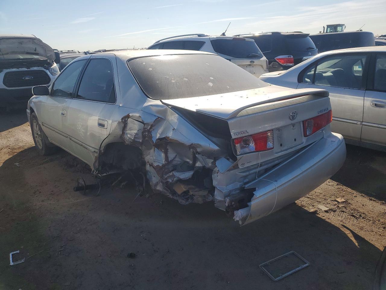 2001 Toyota Camry Xle V6 - Image 2