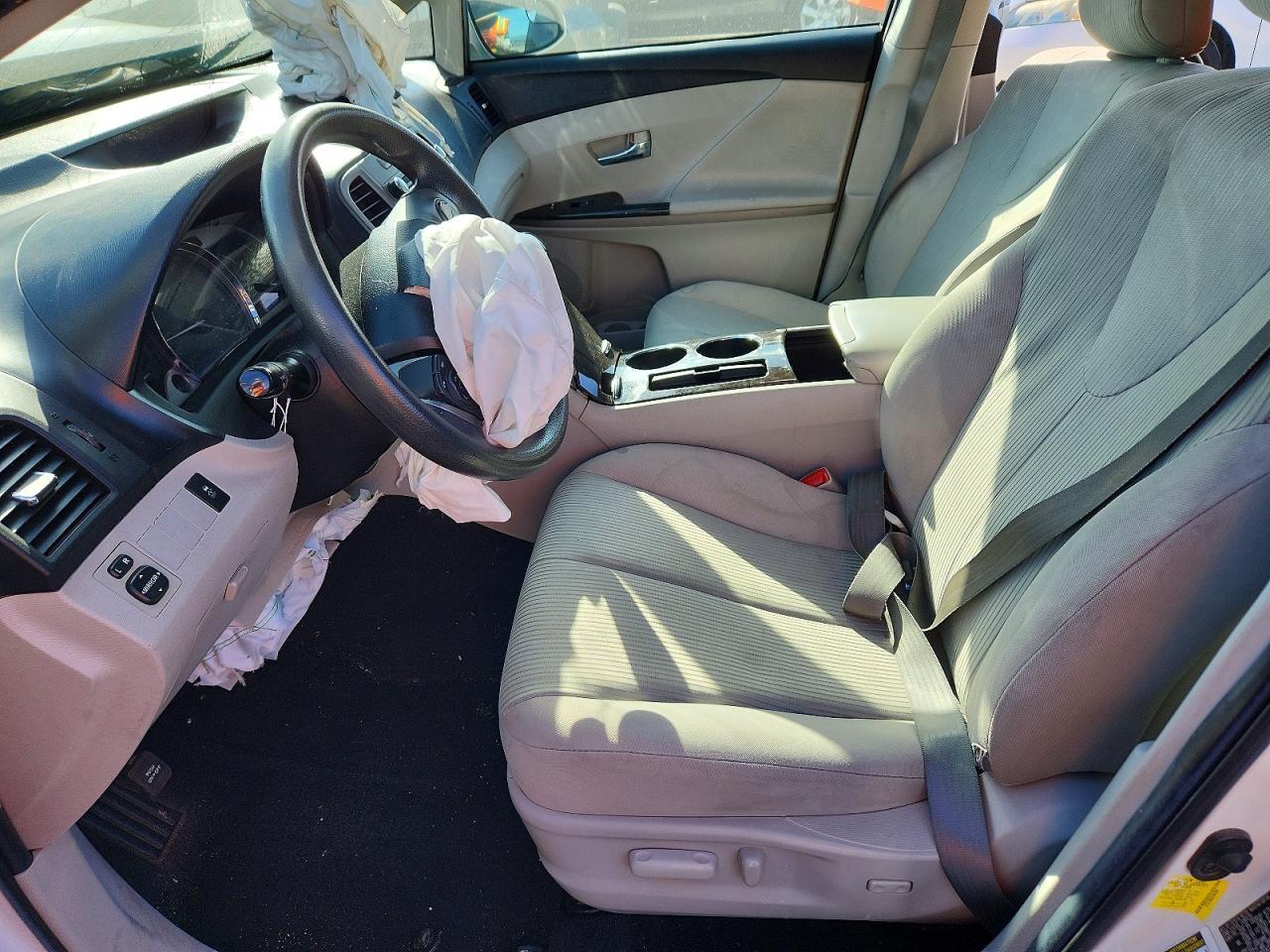2013 Toyota Venza Le - Image 7