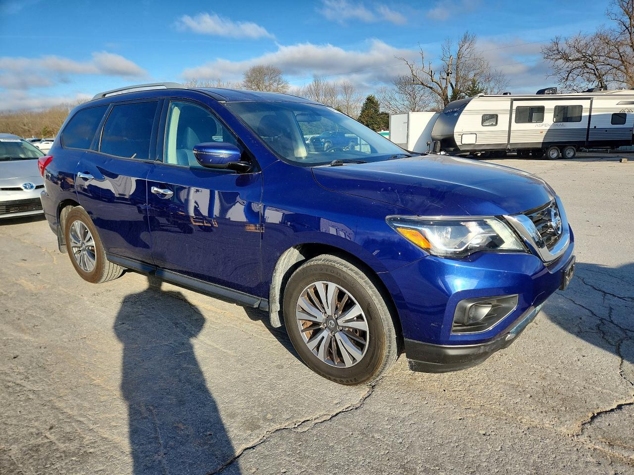 2020 Nissan Pathfinder S - Image 4