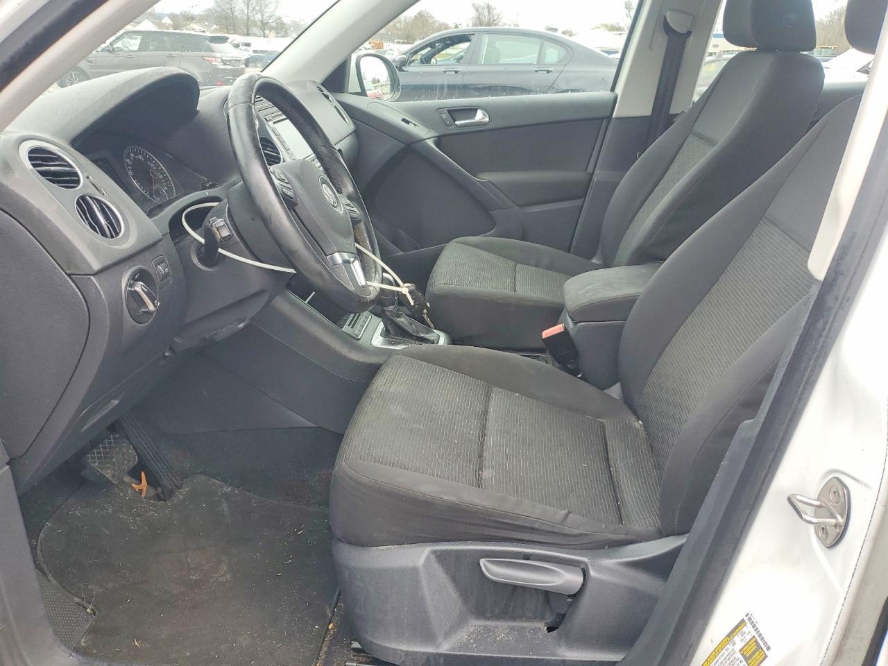 2015 Volkswagen Tiguan S - Image 7