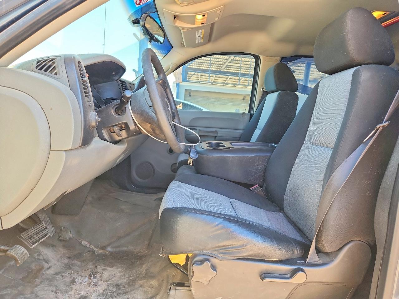 2007 GMC Sierra - Image 7