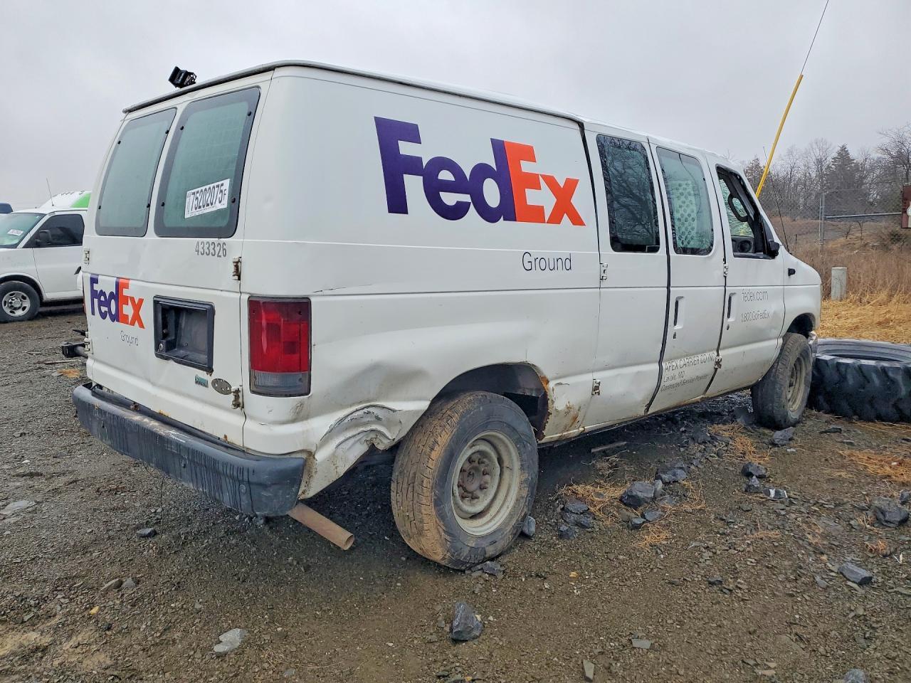 2009 Ford Econoline E250 Van - Image 3