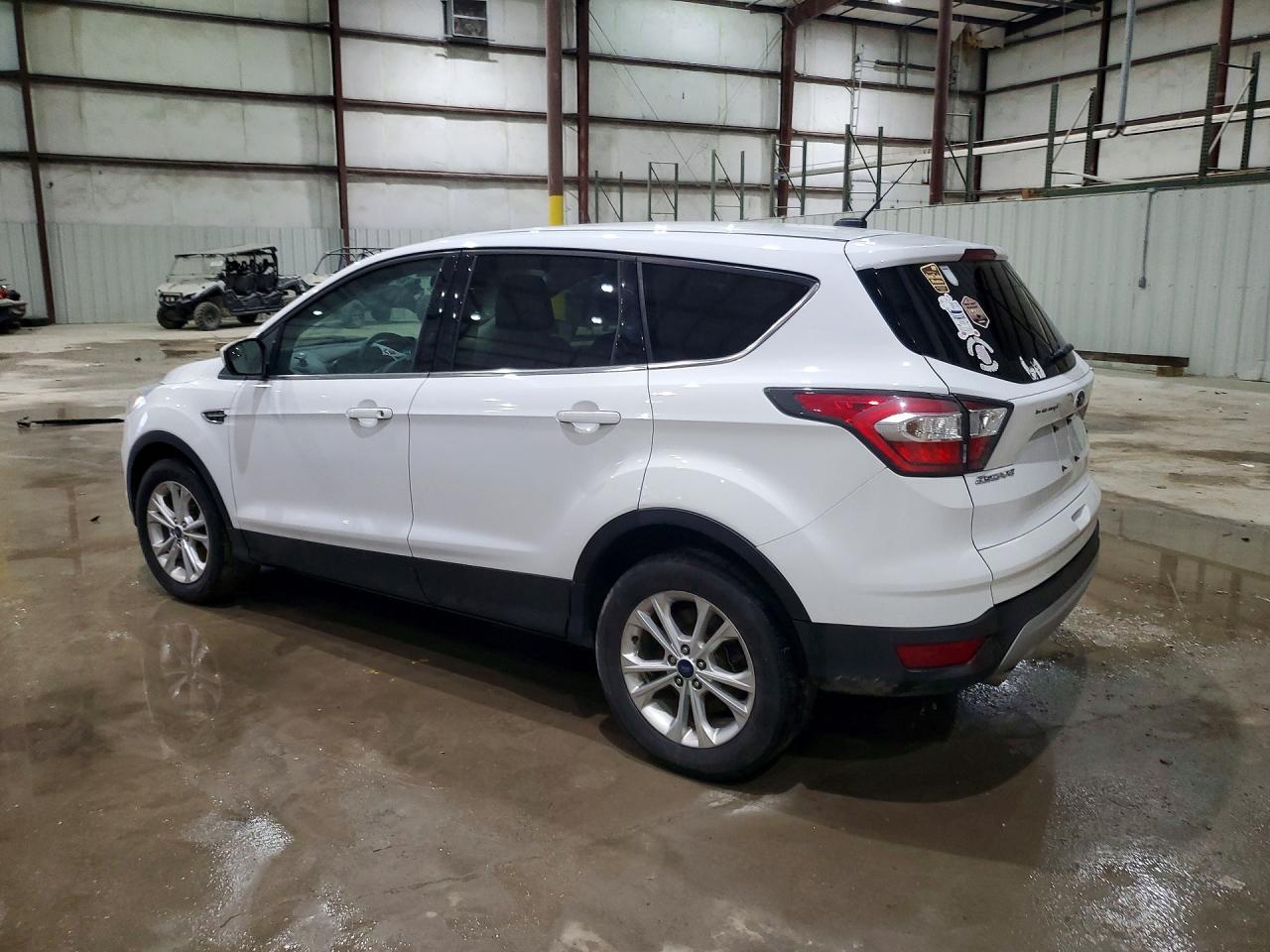 2017 Ford Escape Se - Фото 2