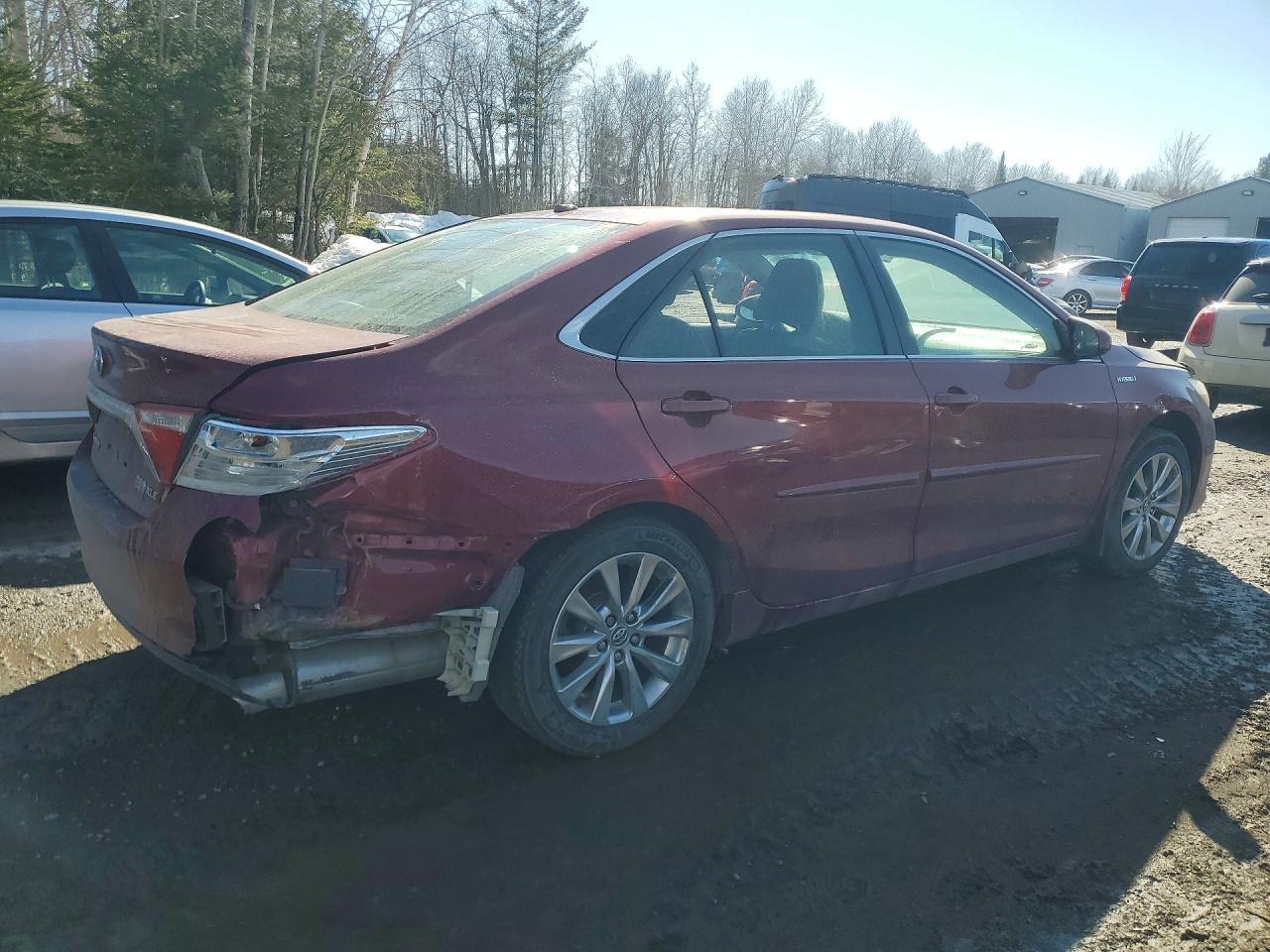 2015 Toyota Camry Hybrid - Фото 3