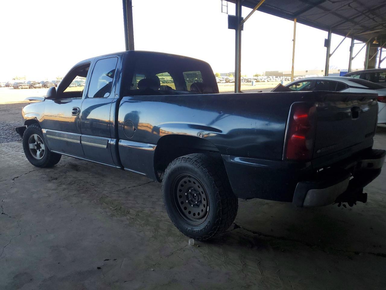2004 Chevrolet Silverado C1500 - Фото 2