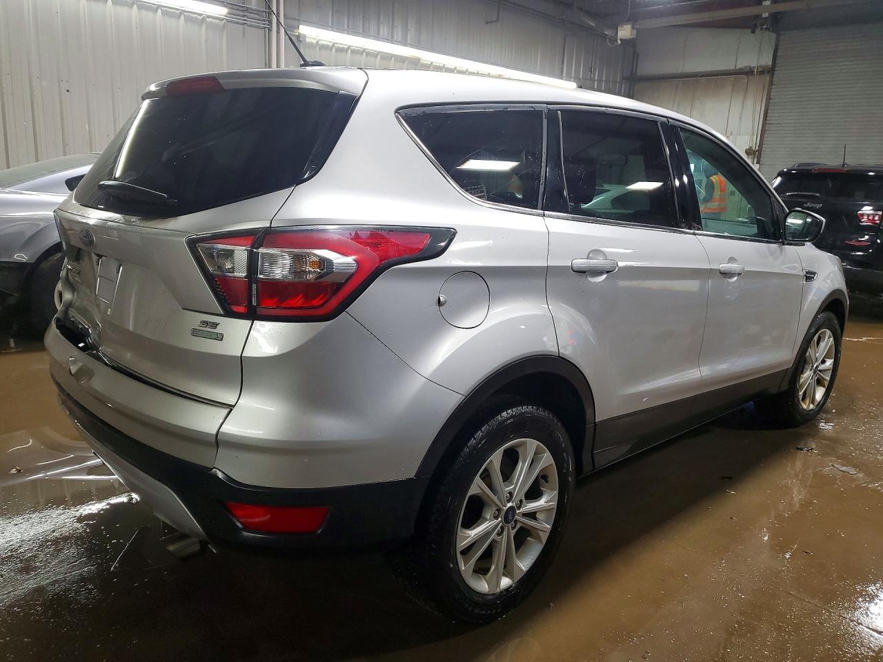 2017 Ford Escape Se - Image 3