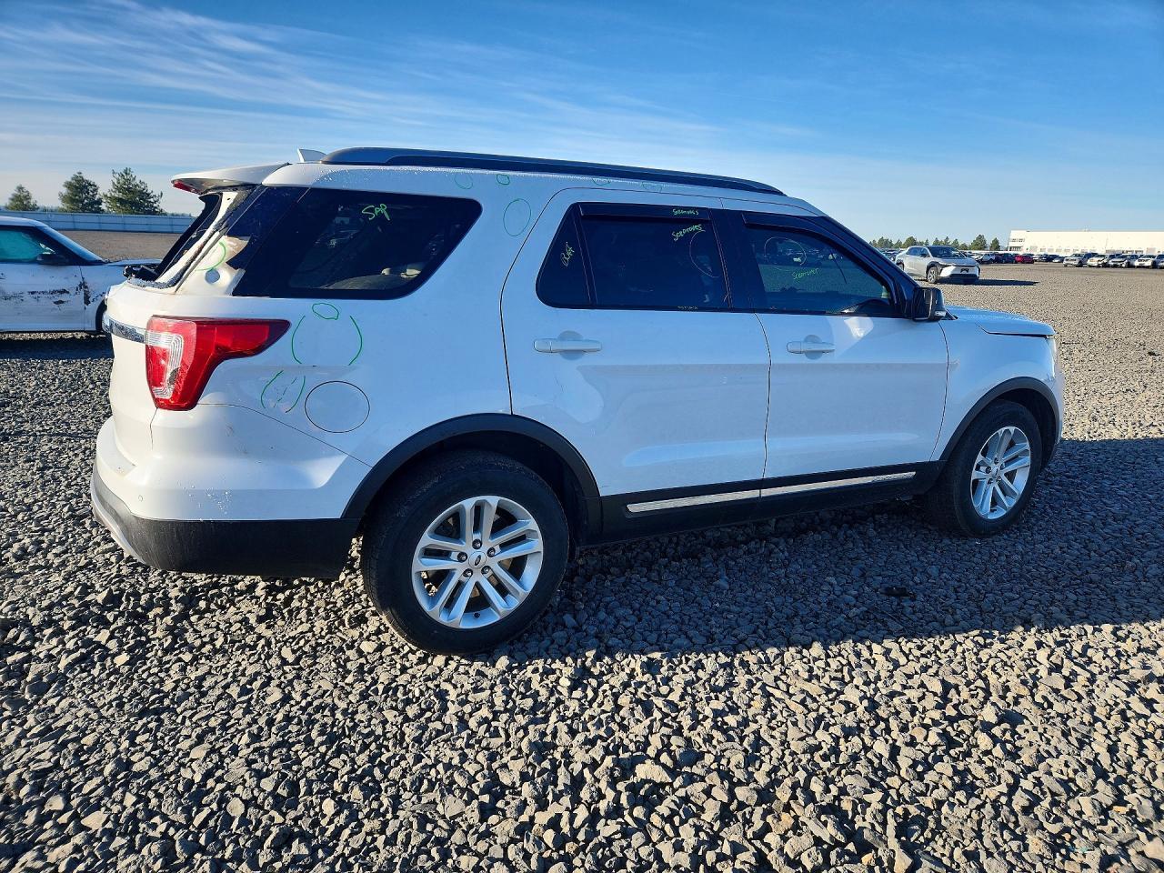 2017 Ford Explorer Xlt - Фото 3