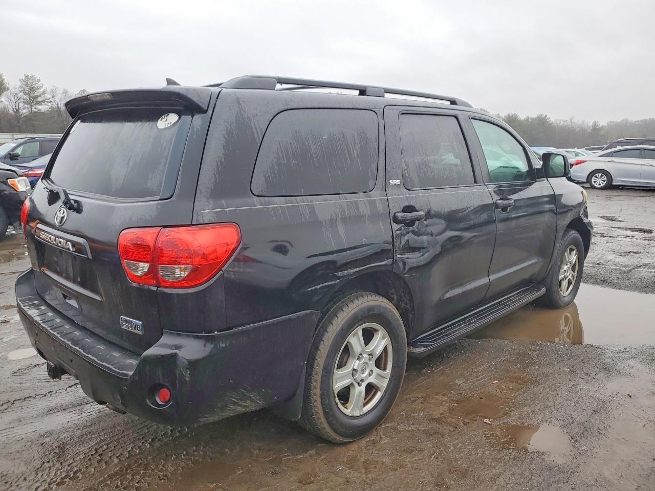 2011 Toyota Sequoia Sr5 - Фото 3