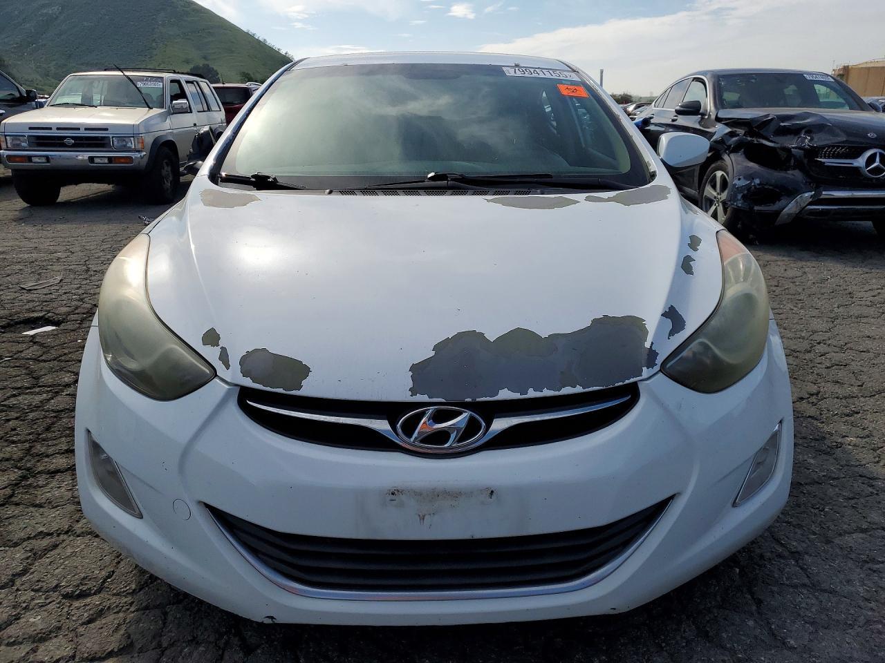2013 Hyundai Elantra - Image 5