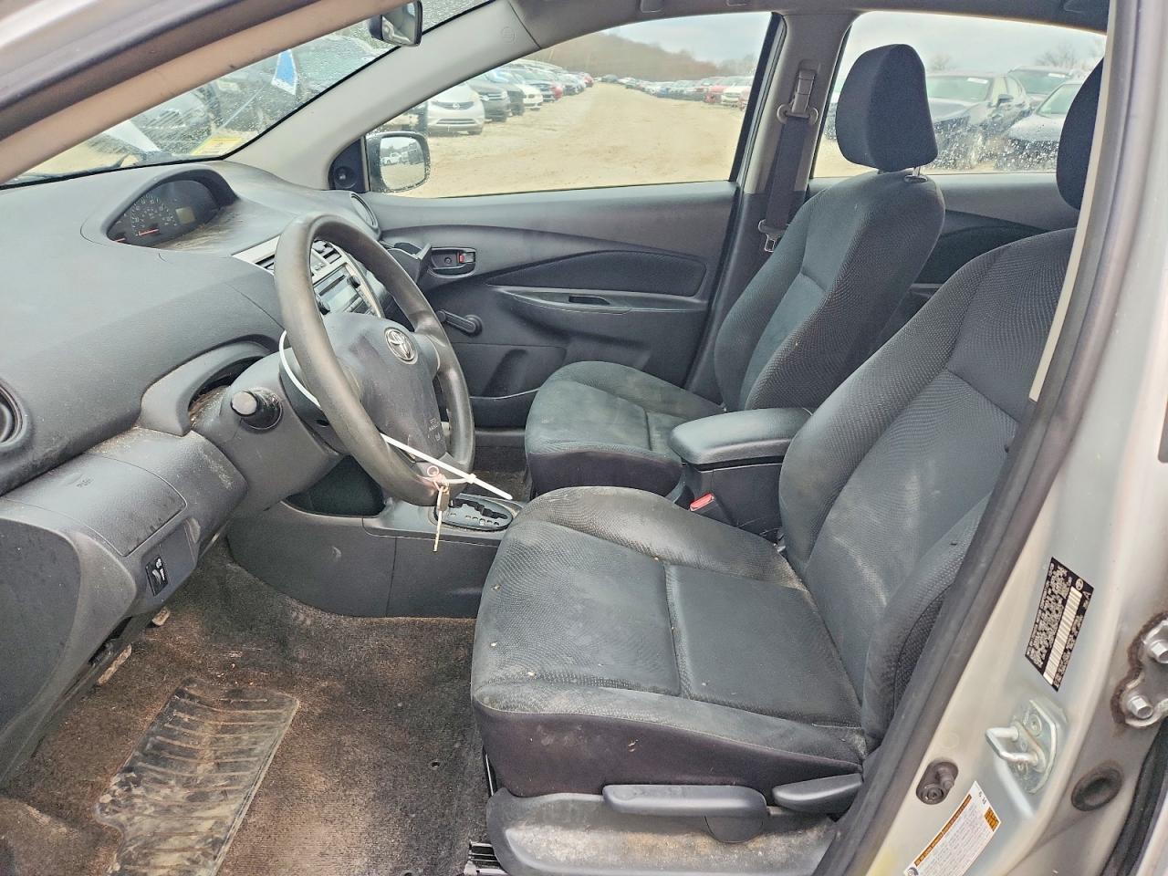 2009 Toyota Yaris Base - Фото 7