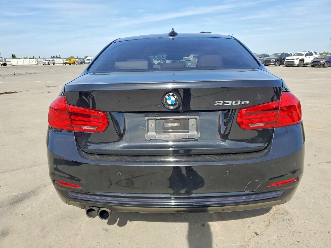 2017 BMW 330E - Image 6