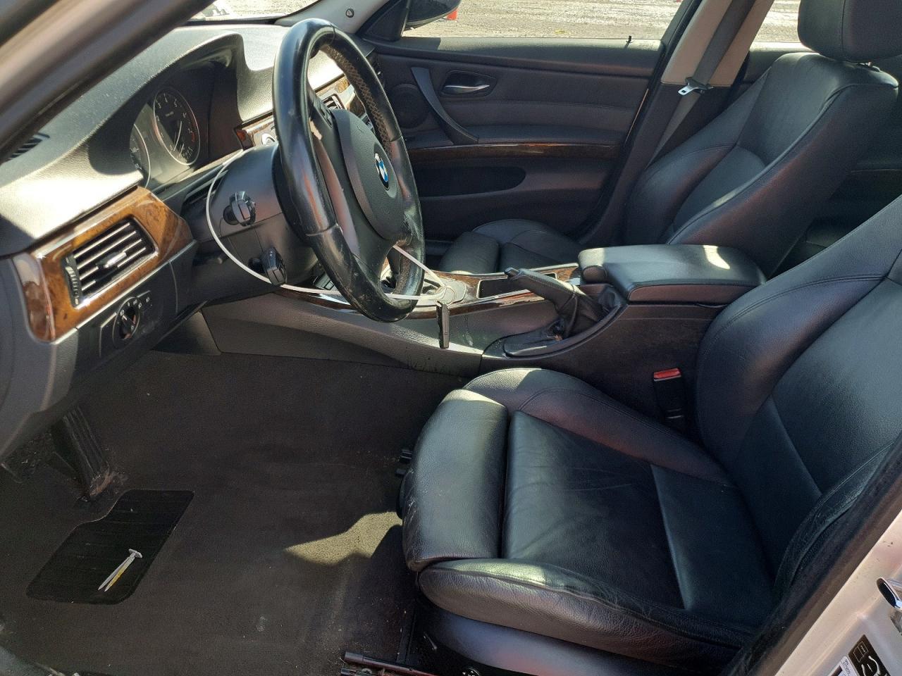 2006 BMW 330 Xi - Image 7