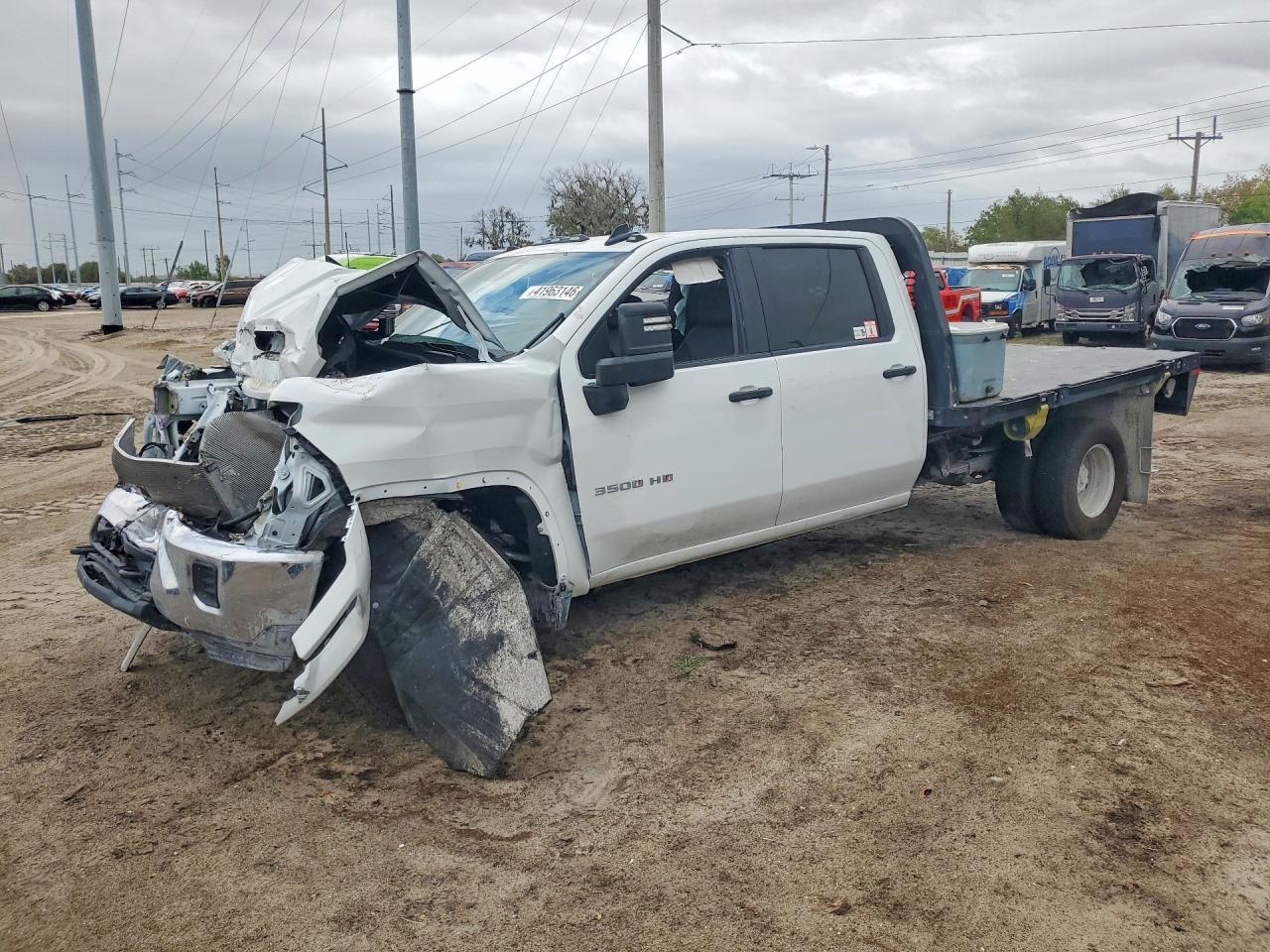2025 Chevrolet Silverado Hd Flatbed Truck