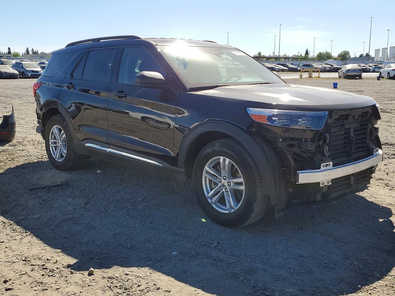 2023 Ford Explorer Xlt - Image 4
