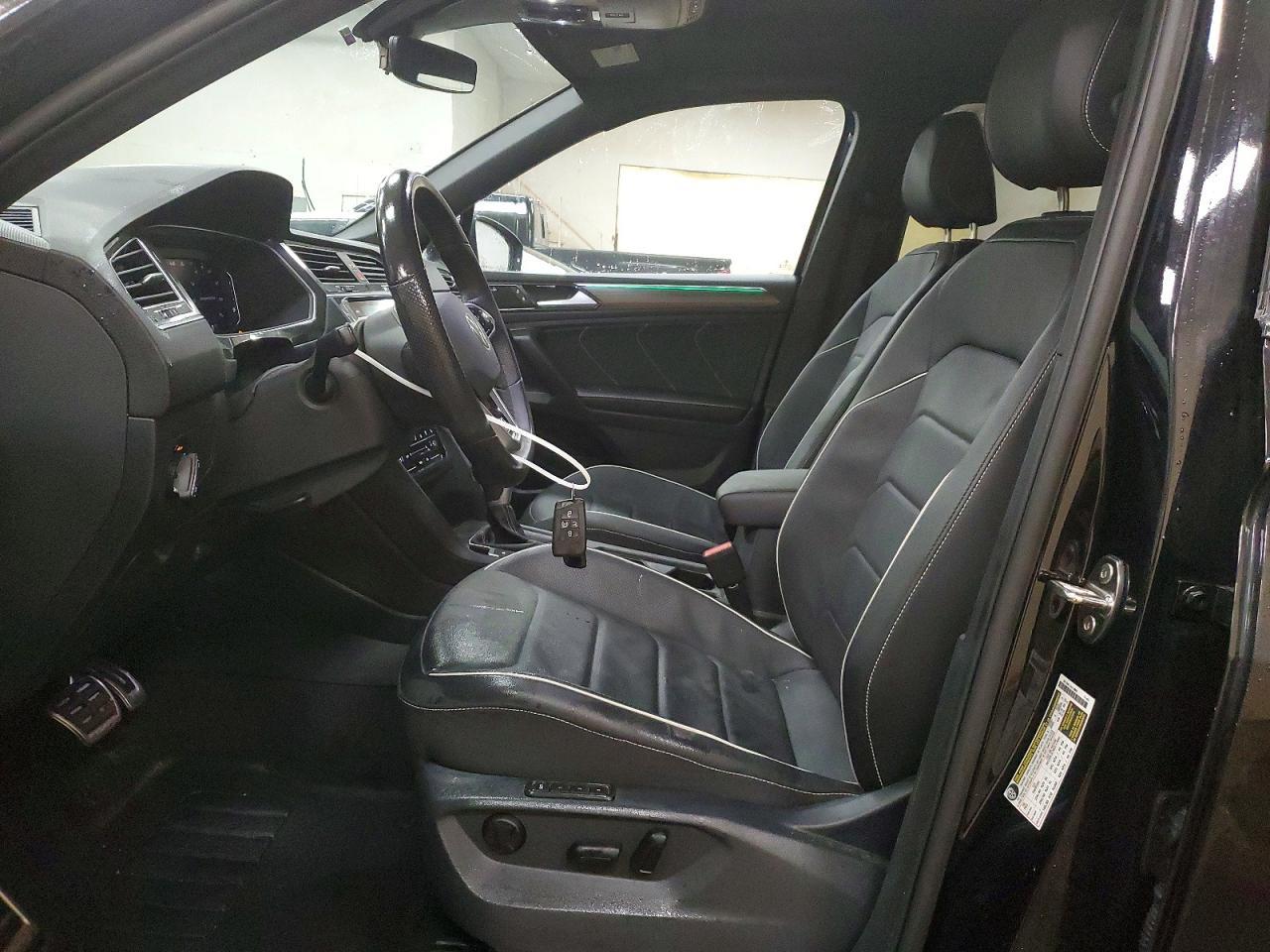 2024 Volkswagen Tiguan Sel R-Line Black - Image 7