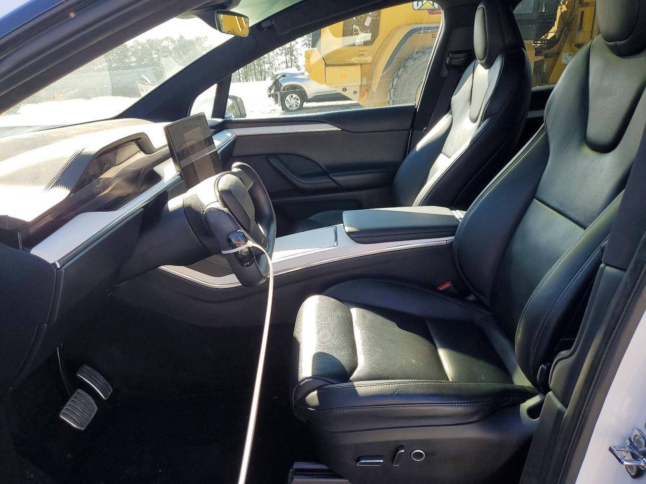 2022 Tesla Model X - Фото 7