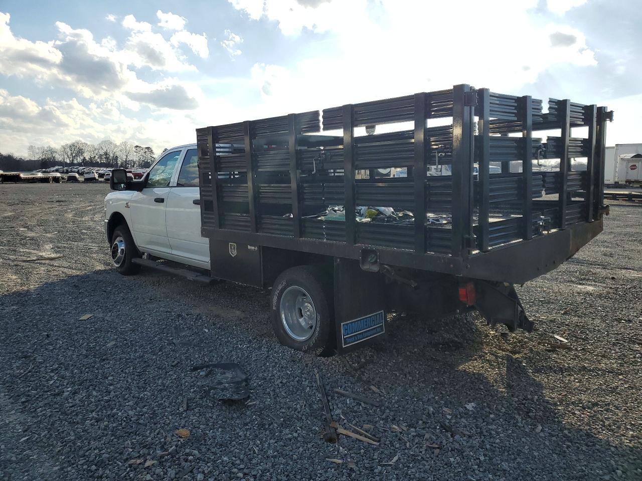 2024 Ram 3500 Flatbed Truck - Фото 2