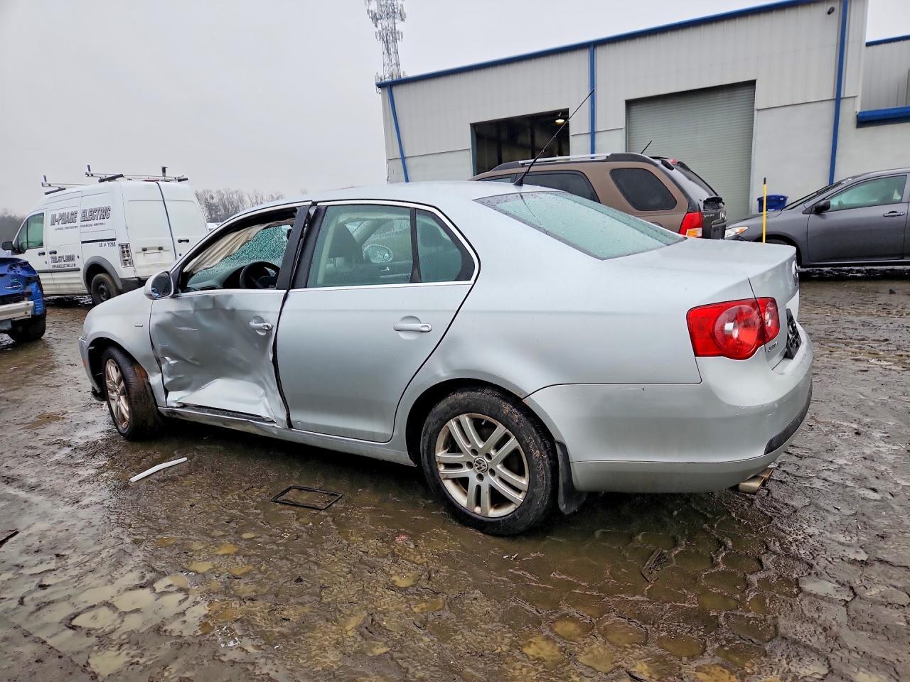 2007 Volkswagen Jetta Wolfsburg - Image 2