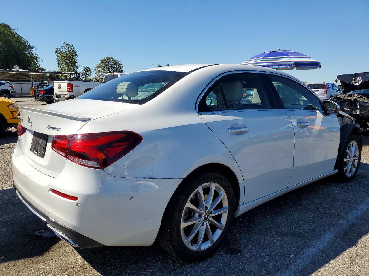 2019 Mercedes-Benz A 220 4Matic - Фото 3