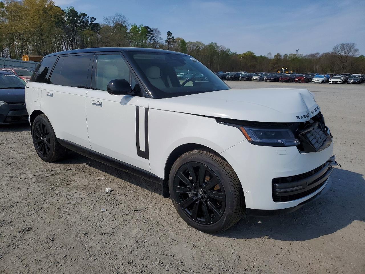 2025 Land Rover Range Rover Se - Image 4