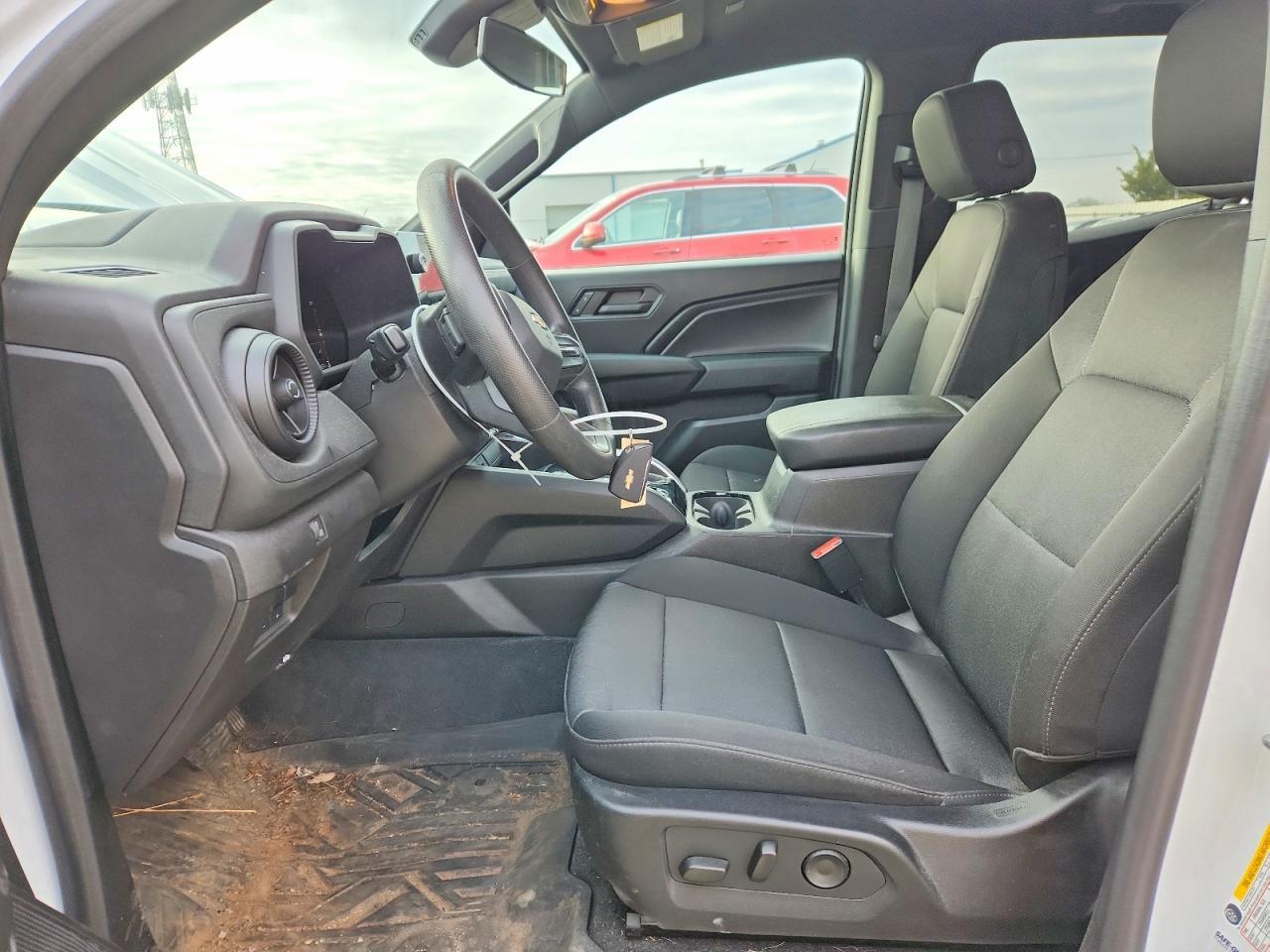 2023 Chevrolet Colorado - Image 7