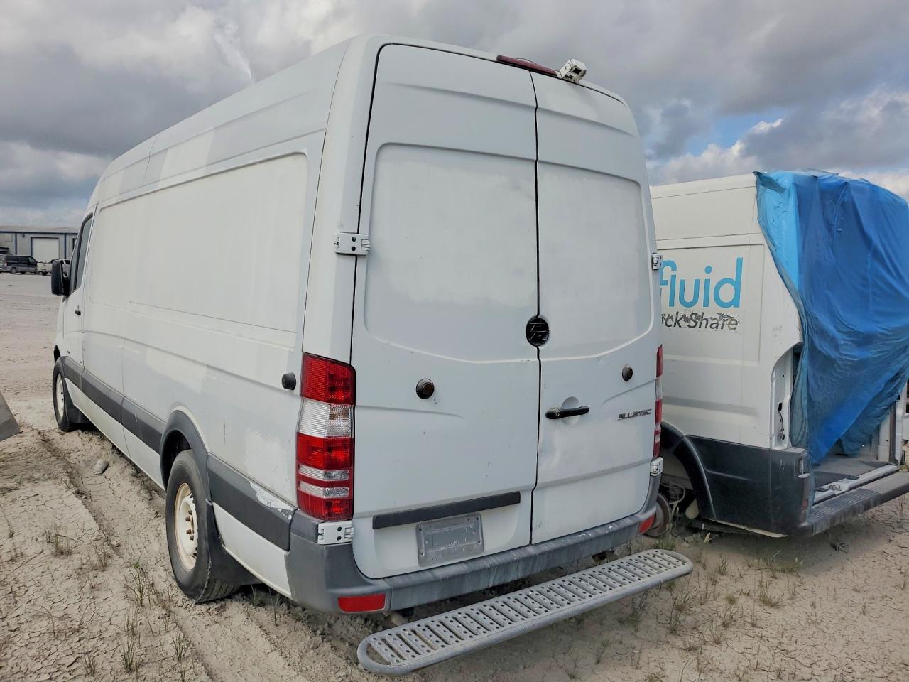 2015 Mercedes-Benz Sprinter 2500 - Image 2