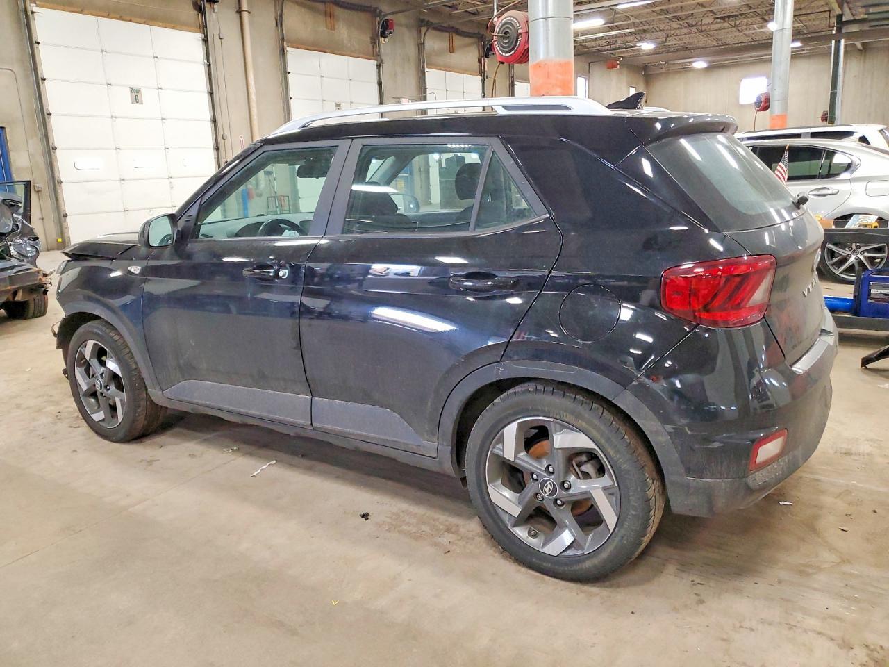2022 Hyundai Venue Sel - Фото 2