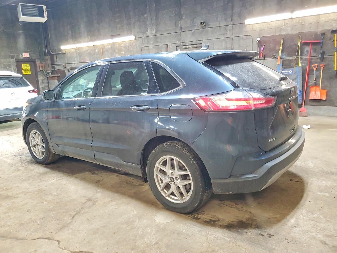 2024 Ford Edge Sel - Image 2