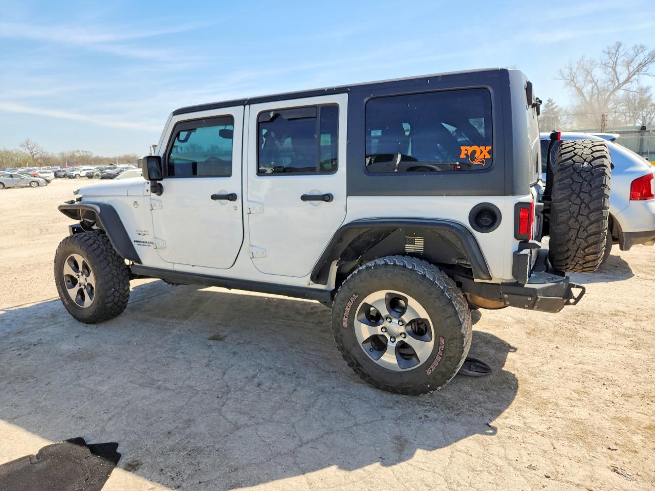 2016 Jeep Wrangler Unlimited Sahara - Фото 2