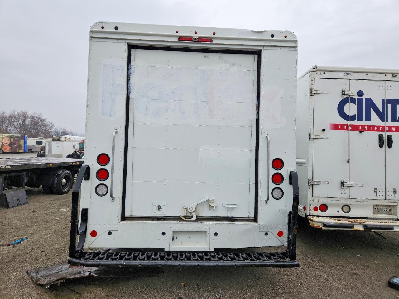 2022 Ford Econoline E450 Super Duty Commercial Stripped Chassis - Фото 6