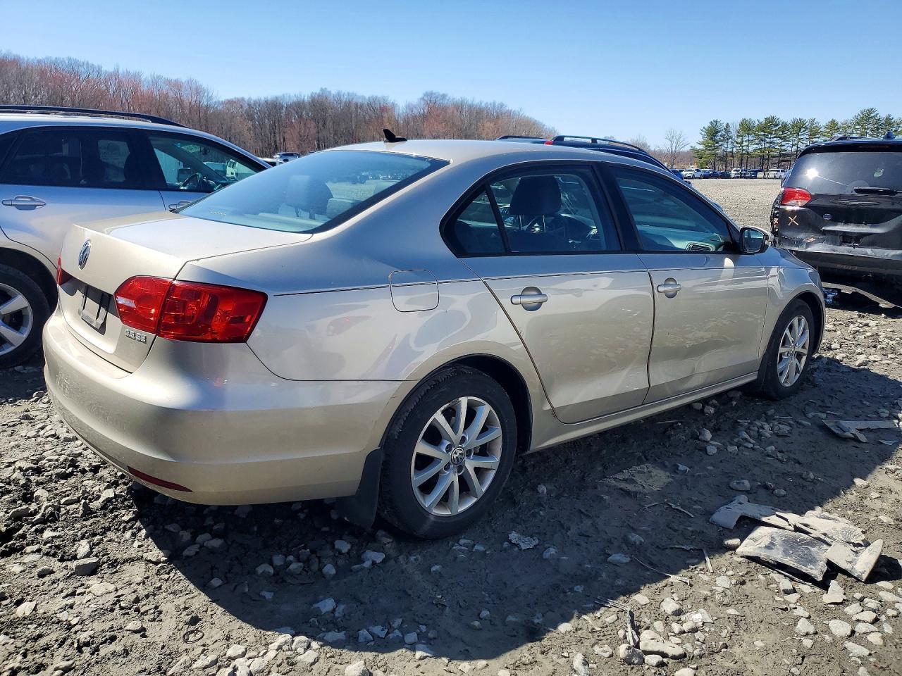 2012 Volkswagen Jetta Se - Image 3