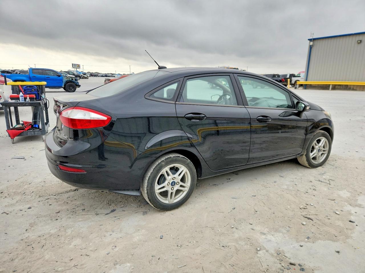 2019 Ford Fiesta Se - Фото 3