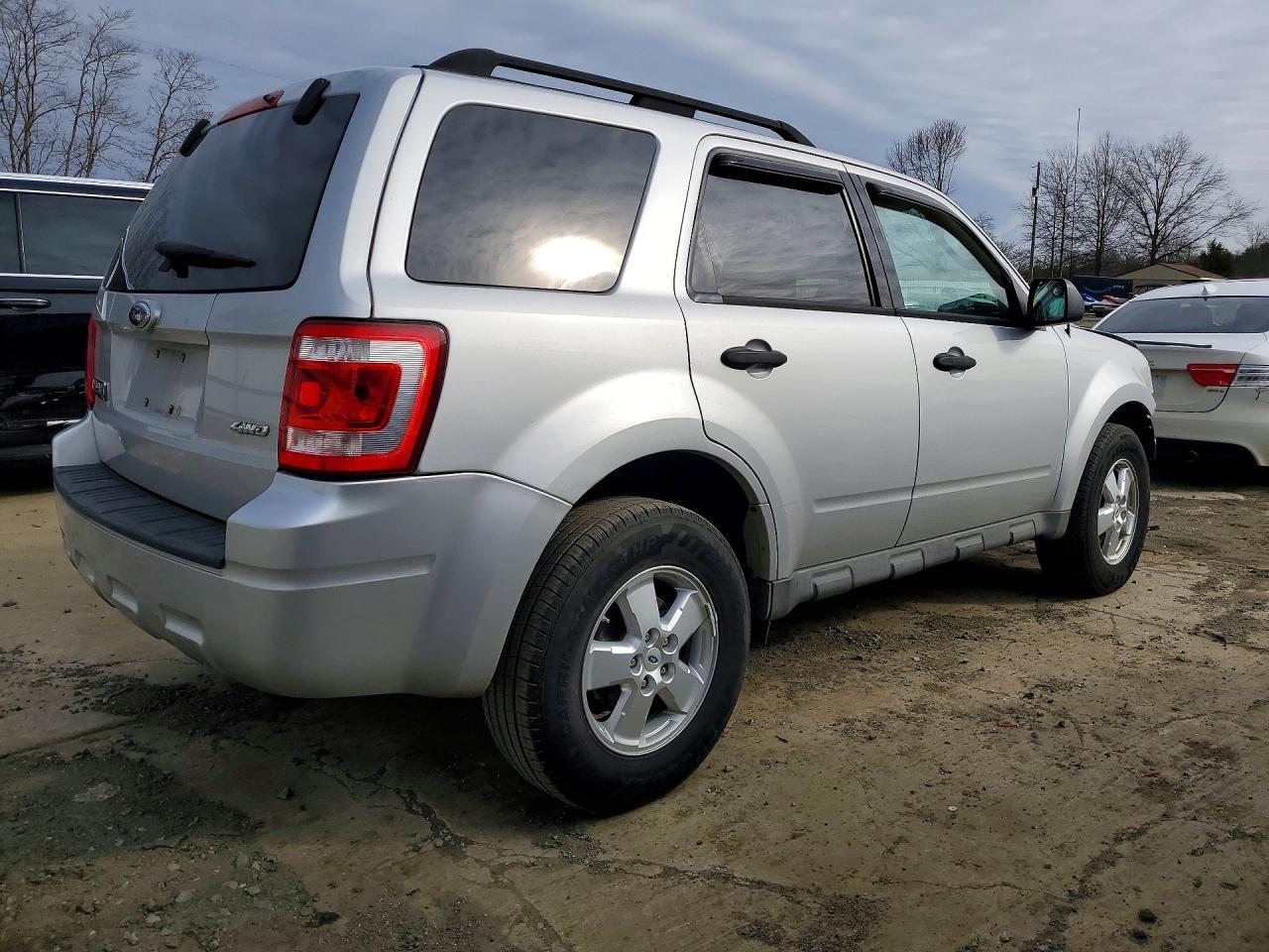 2009 Ford Escape Xlt - Image 3