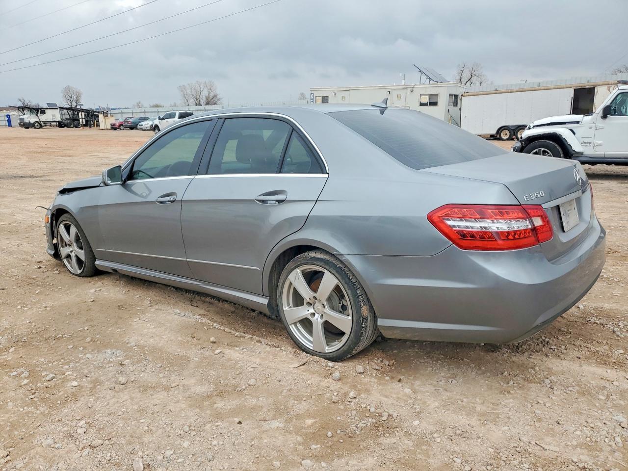 2010 Mercedes-Benz E 350 - Фото 2